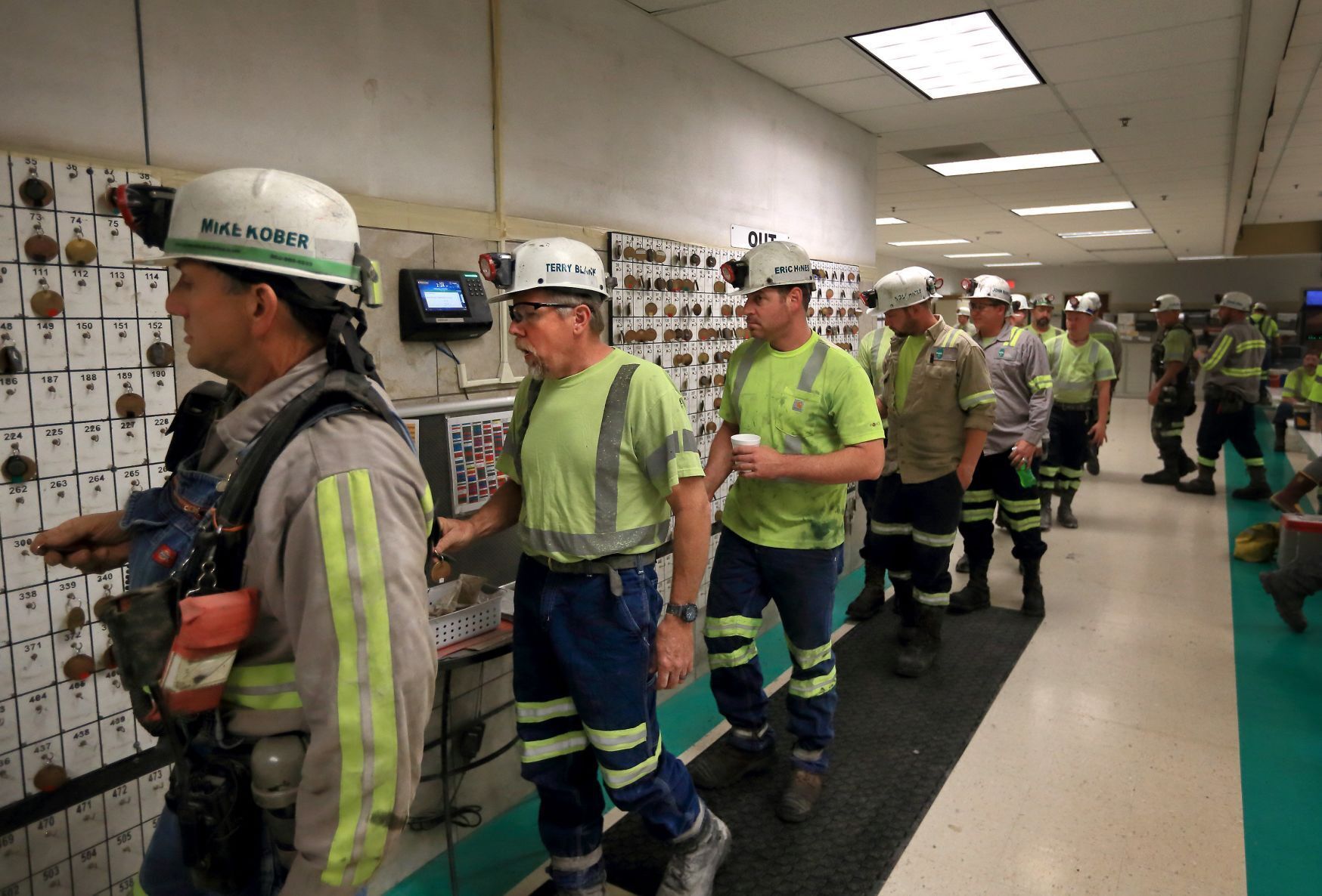 Prairie State Energy Campus, 1630 megawatt coal-fired power plant in Marissa